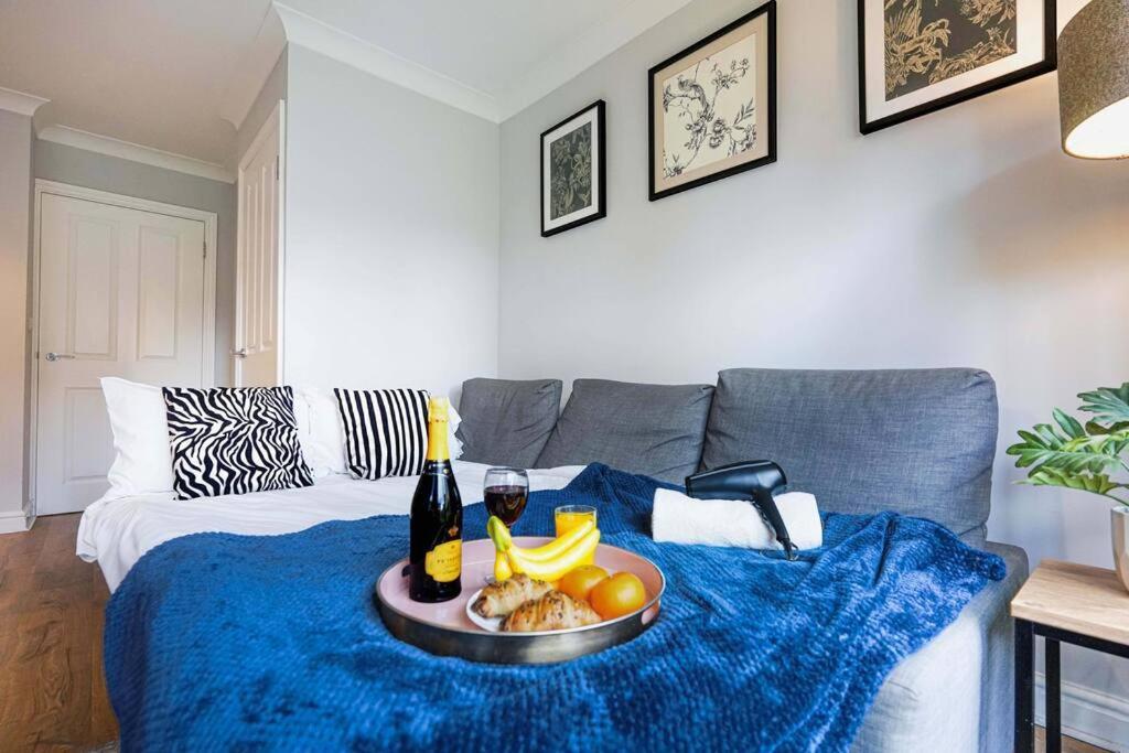 Forthill House - Close To City Centre - Free Parking, Super-Fast Wifi And Smart Tv With Netflix By Yoko Property Villa Milton Keynes Exterior foto